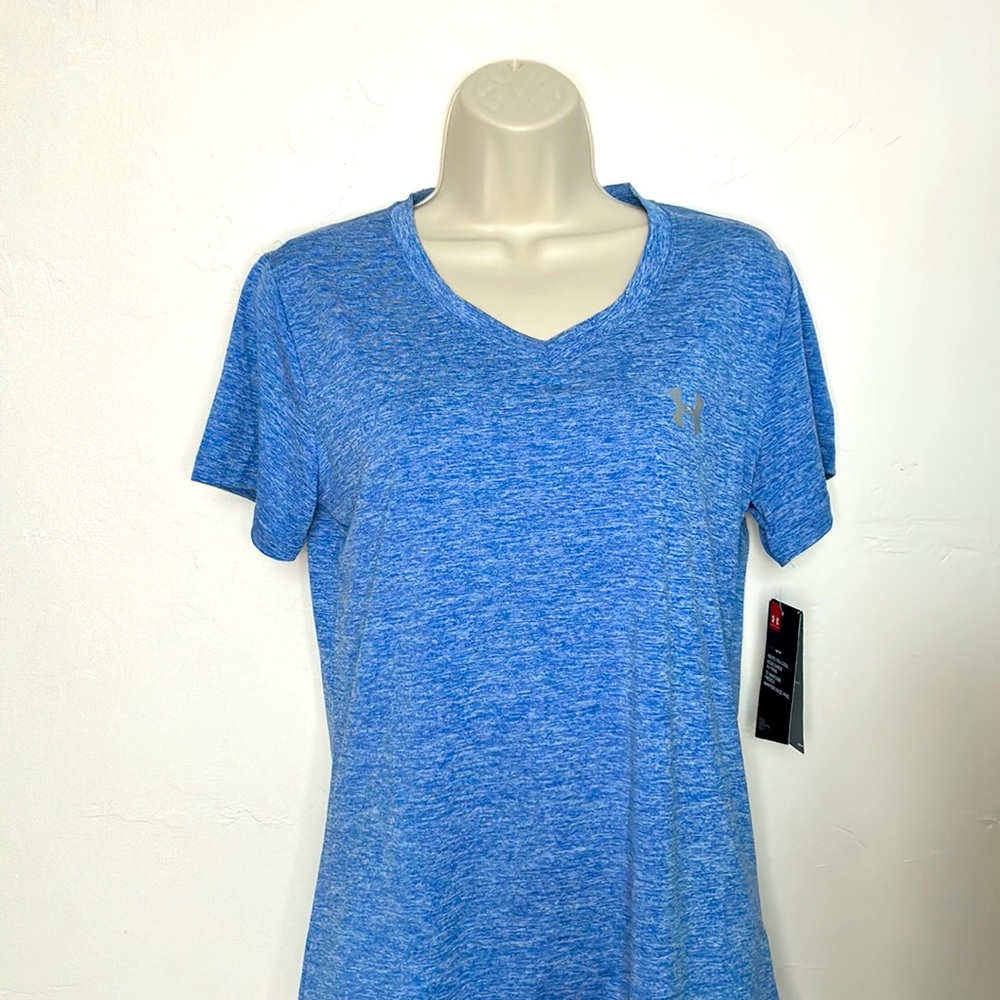 Women’s Under Armour t-shirt- Medium